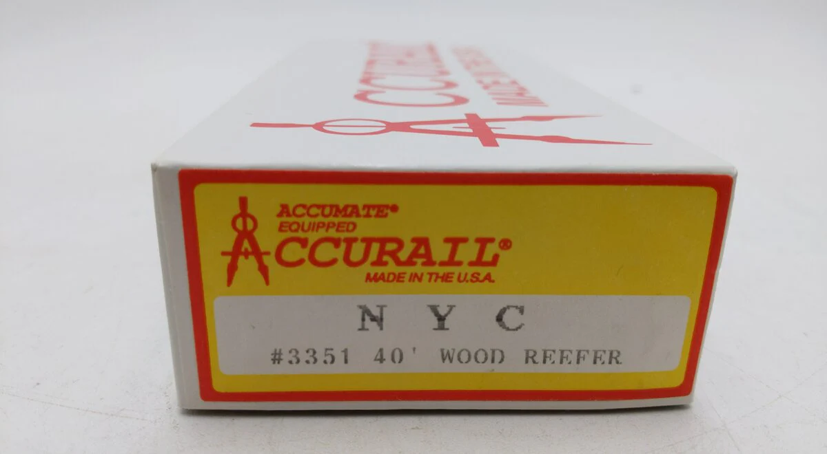 Accurail 3351 HO NYC 40' Wood Reefer NIB - Image 2