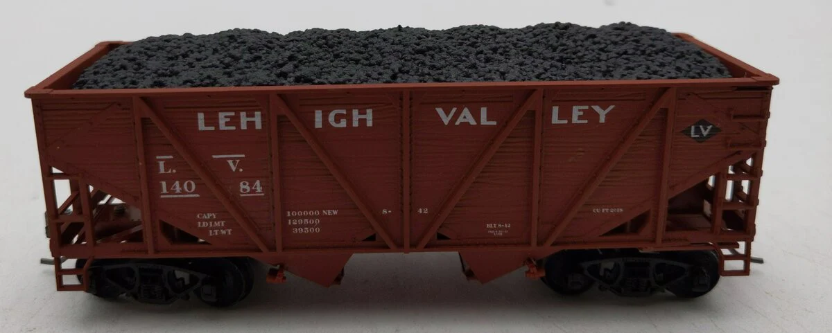 Accurail 92712 HO Scale Lehigh Valley Wood Side Twin Hopper EX/Box - Image 2