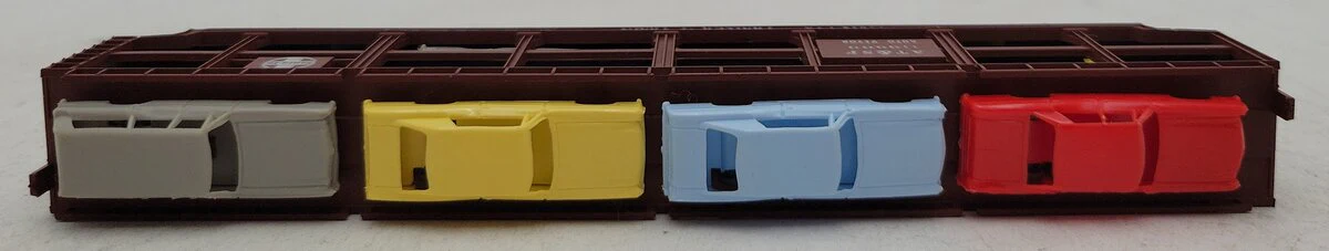 AHM 4902C N Scale ATSF Auto Transporter w/ Cars LN/Box - Image 3