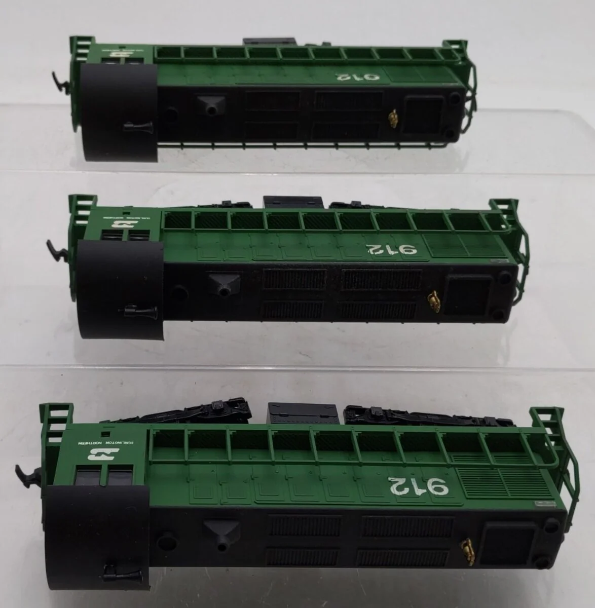 AHM 5010CD HO Scale Burlington Non Powered Alco Diesel Locomotive #912[3] LN - Image 3