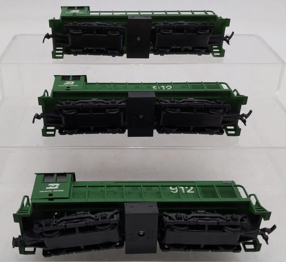 AHM 5010CD HO Scale Burlington Non Powered Alco Diesel Locomotive #912[3] LN - Image 4