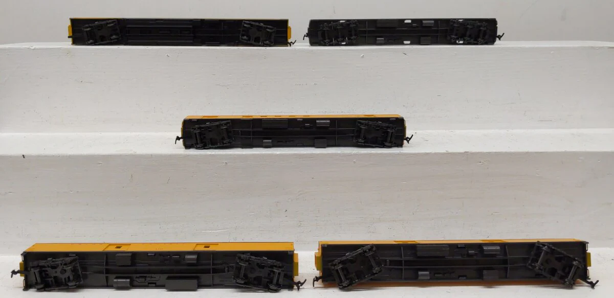 AHM HO Scale Assorted Passenger Cars [5] EX - Image 3