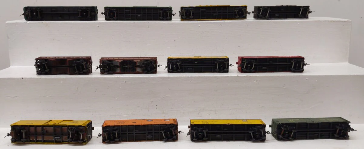 AHM & Others HO Scale Assorted Freight Cars [12] EX - Image 3