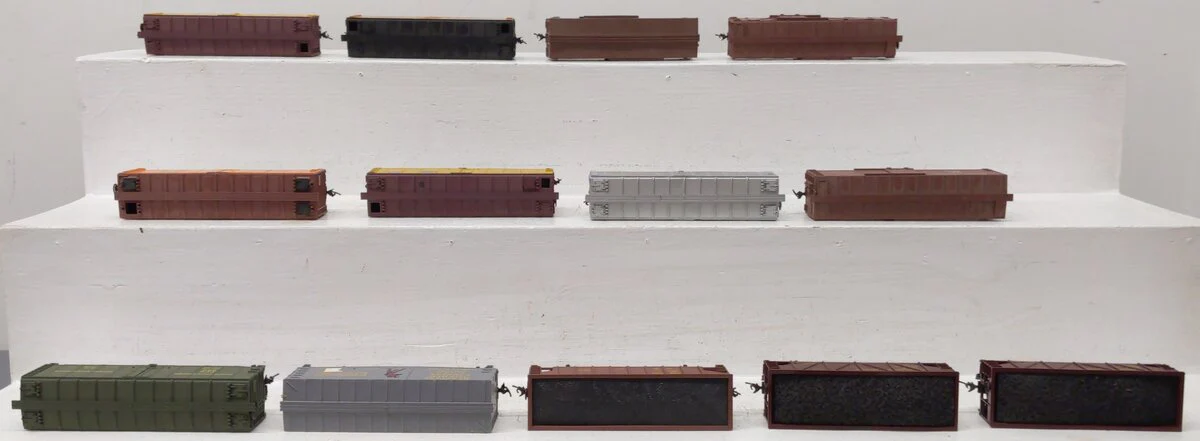 AHM & Others HO Scale Assorted Freight Cars [13] EX - Image 4