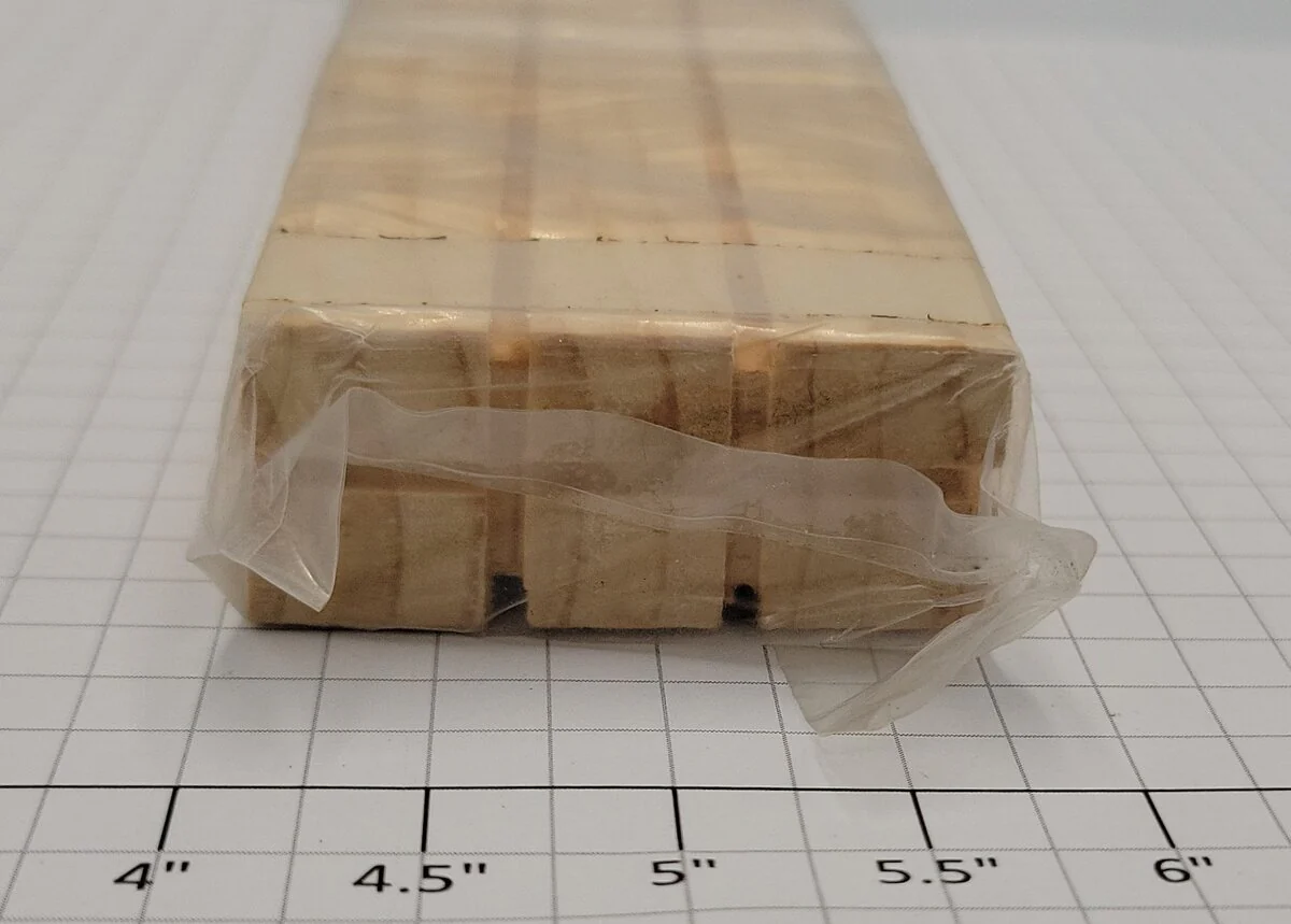 American Flyer 3216-4X O Gauge One Piece Lumber Load 7.5" L x 1.75" W x .75" H - Image 3