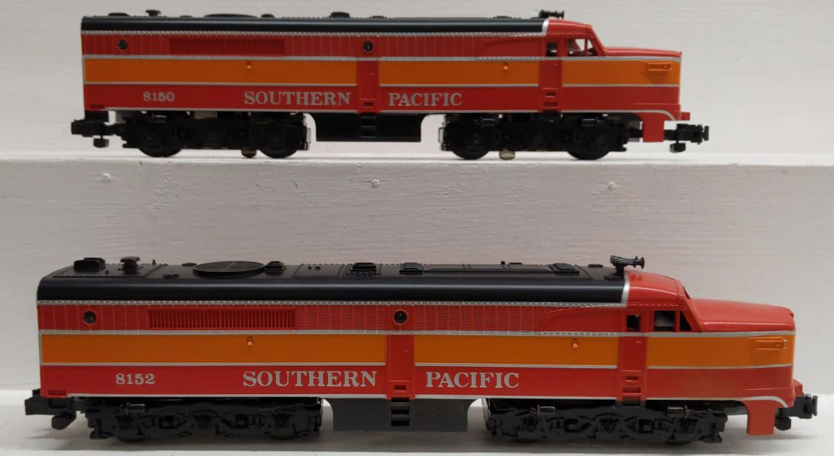 American Flyer 4-8150 S Gauge SP Daylight PA-1 AA Diesel Locomotive Set EX/Box - Image 2