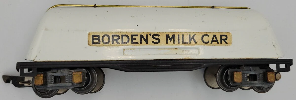 American Flyer 412 O Gauge Tinplate Bordon's Milk Car with Original Box #412 - Image 3