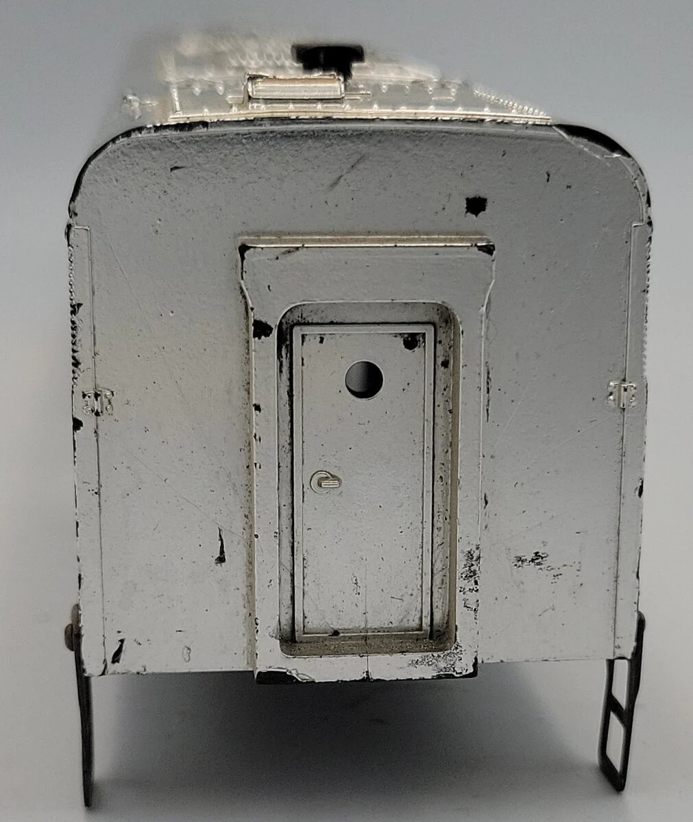 American Flyer 471 Vintage S Aluminum B-Unit Diesel Loco Shell with Steps - Image 5