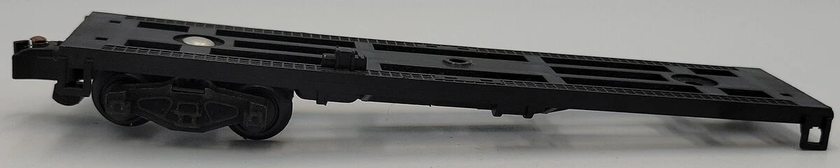 American Flyer PA14D403 Plastic Tank Car Frame w/ One Operating Coupler Truck - Image 2