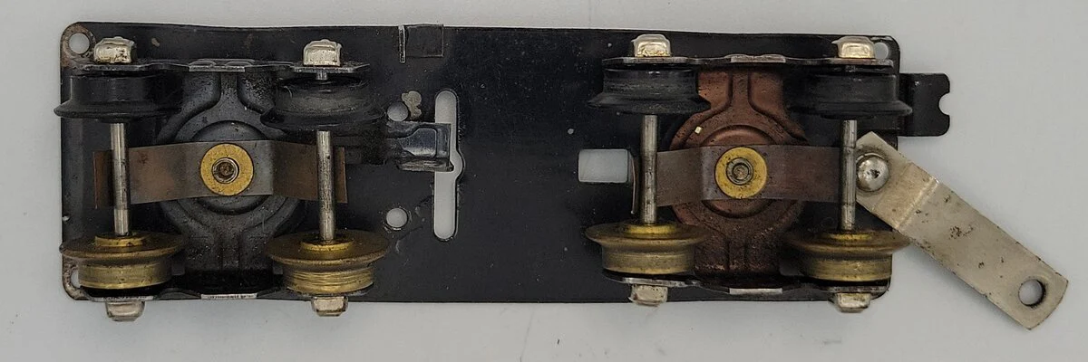 American Flyer XA10592 S Scale Tender Frame w/Lamp Bracket & Drawbar #340 Series - Image 3