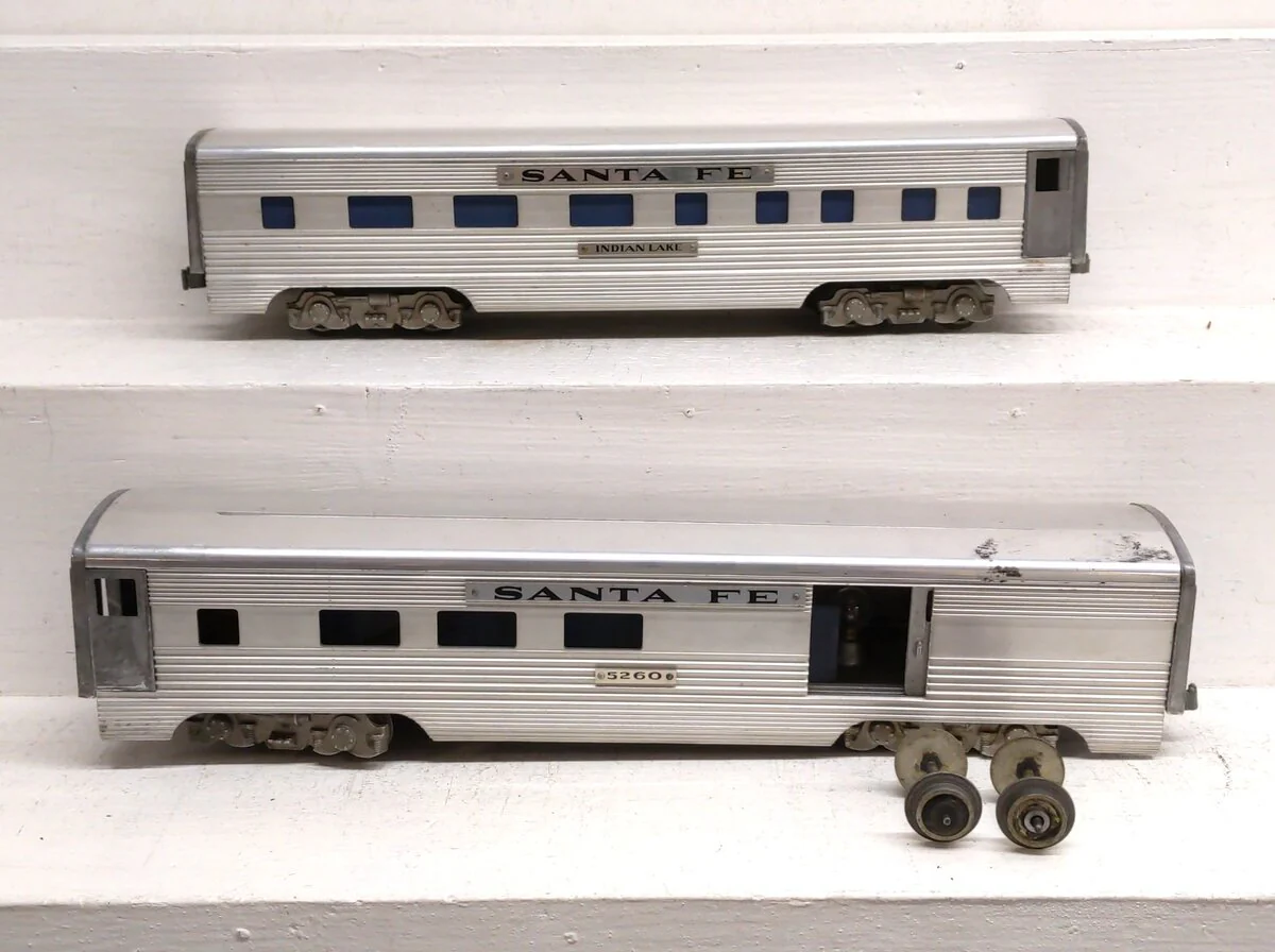 American Models O Gauge ATSF Passenger Cars [2] VG - Image 2