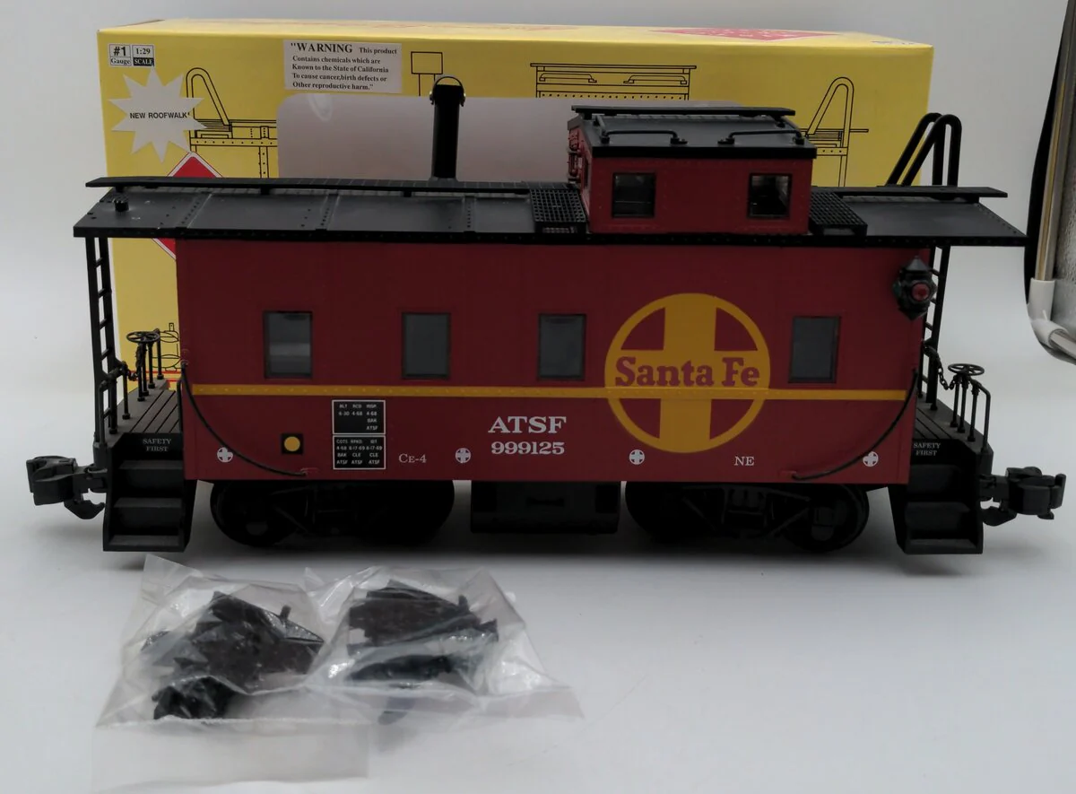 Aristo-Craft 42106 G Santa Fe Long Steel Caboose w/Metal Wheels #999125 EX/Box