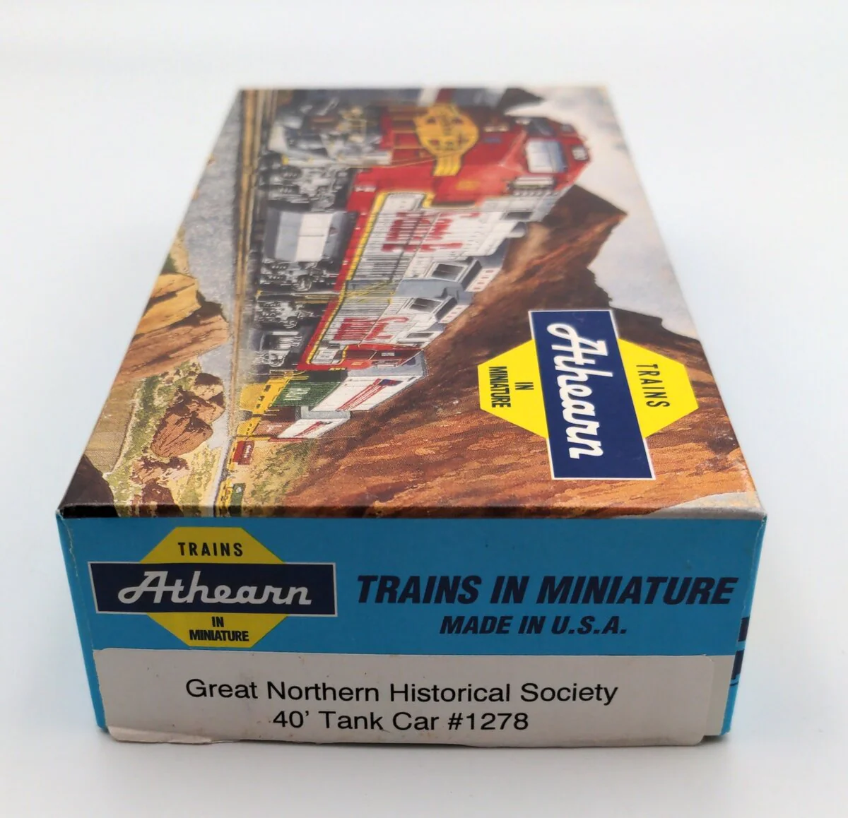 Athearn 1278 HO Scale GN Historical Society 40' Tank Car Kit - Image 2