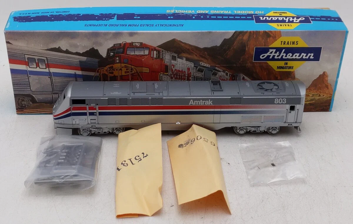 Athearn 3673 HO P40 Amtrak AMD-103 Dummy Diesel Locomotive #803 EX/Box