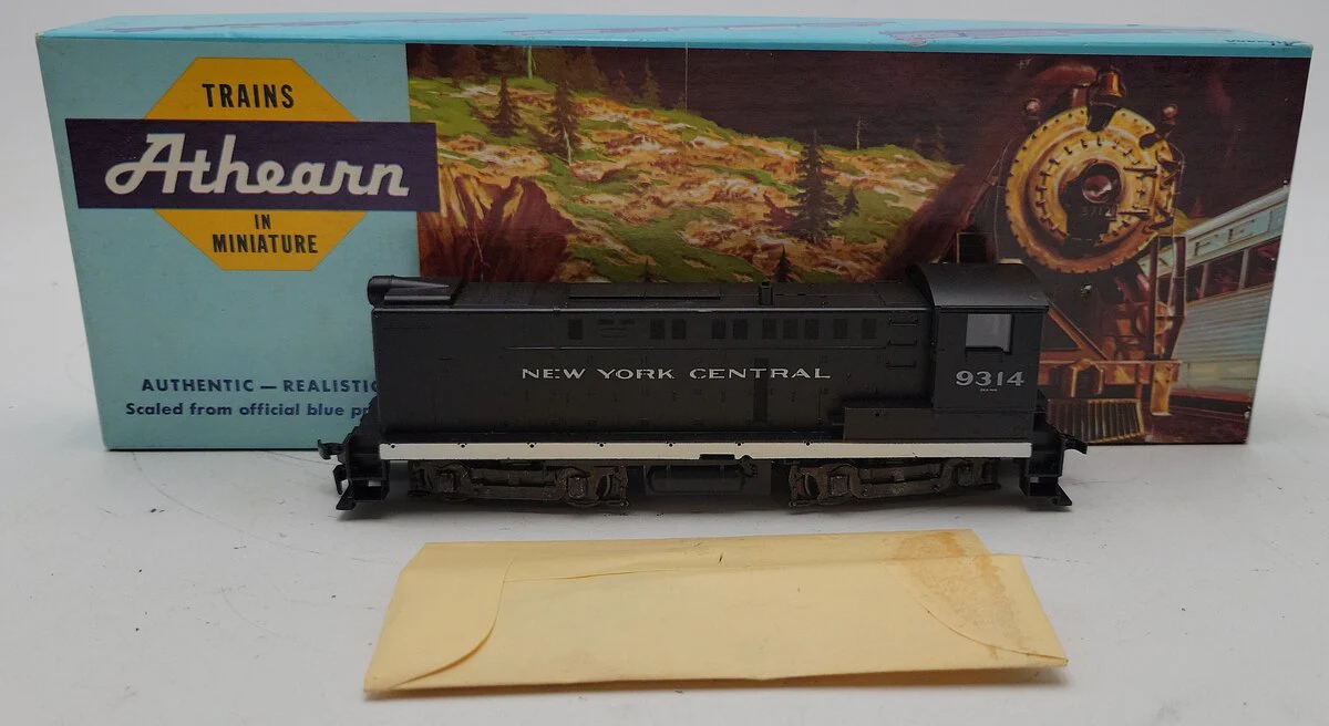 Athearn 3706 NYC S-12 Powered Diesel Locomotive EX/Box