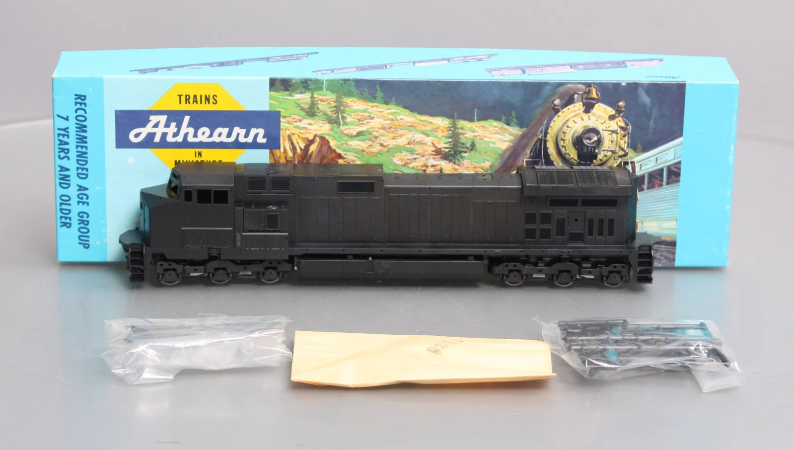 Athearn 4900 HO Undecorated C44-9W Powered Locomotive