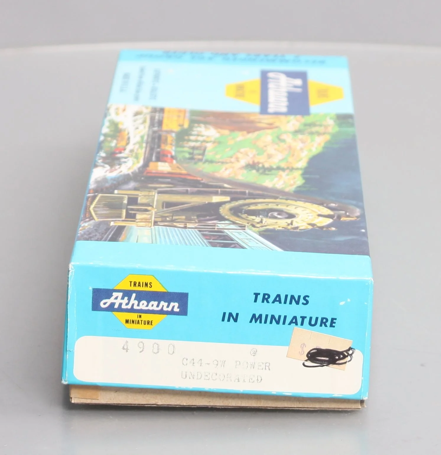 Athearn 4900 HO Undecorated C44-9W Powered Locomotive - Image 11