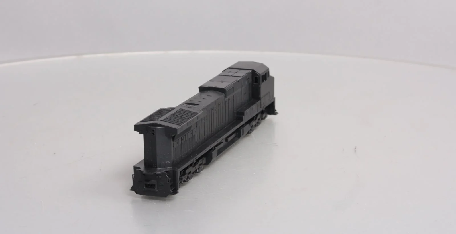 Athearn 4900 HO Undecorated C44-9W Powered Locomotive - Image 4