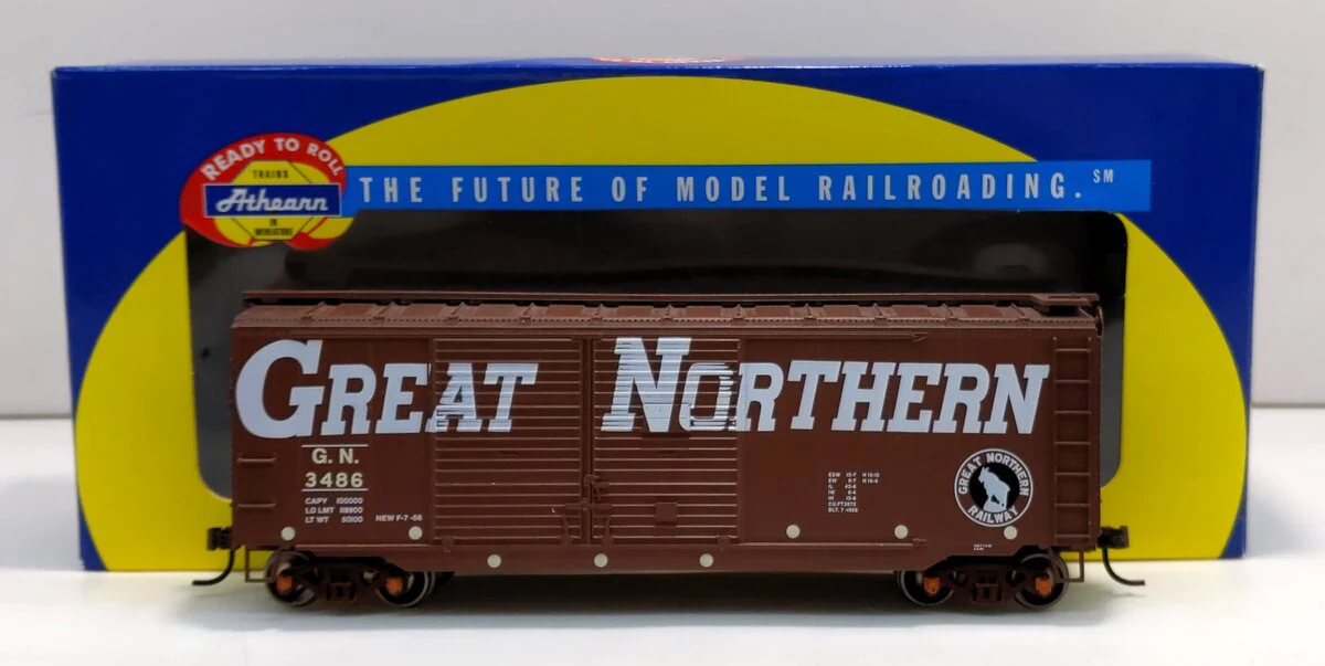 Athearn 70465 HO Scale Great Northern 40' Double Door Boxcar #3486 - Image 3