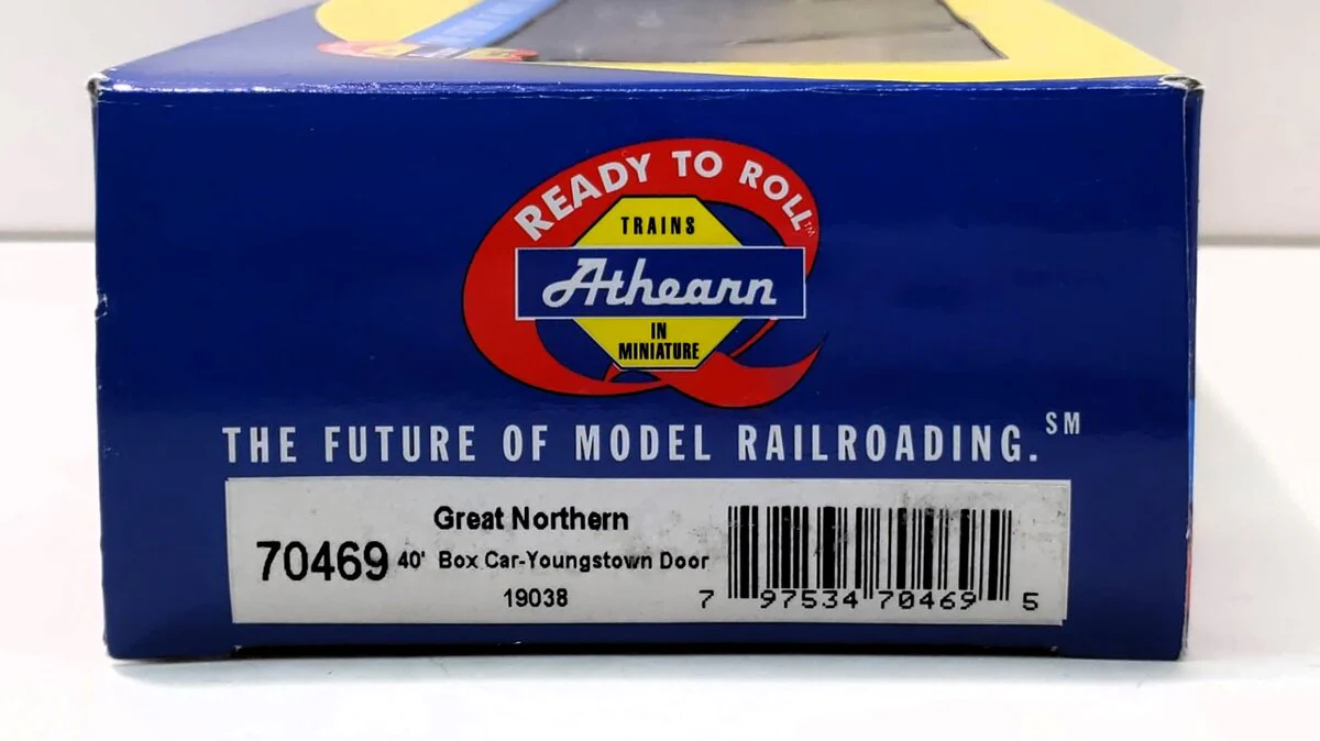 Athearn 70469 HO Scale Great Northern 40' Box Car #19038 - Image 2