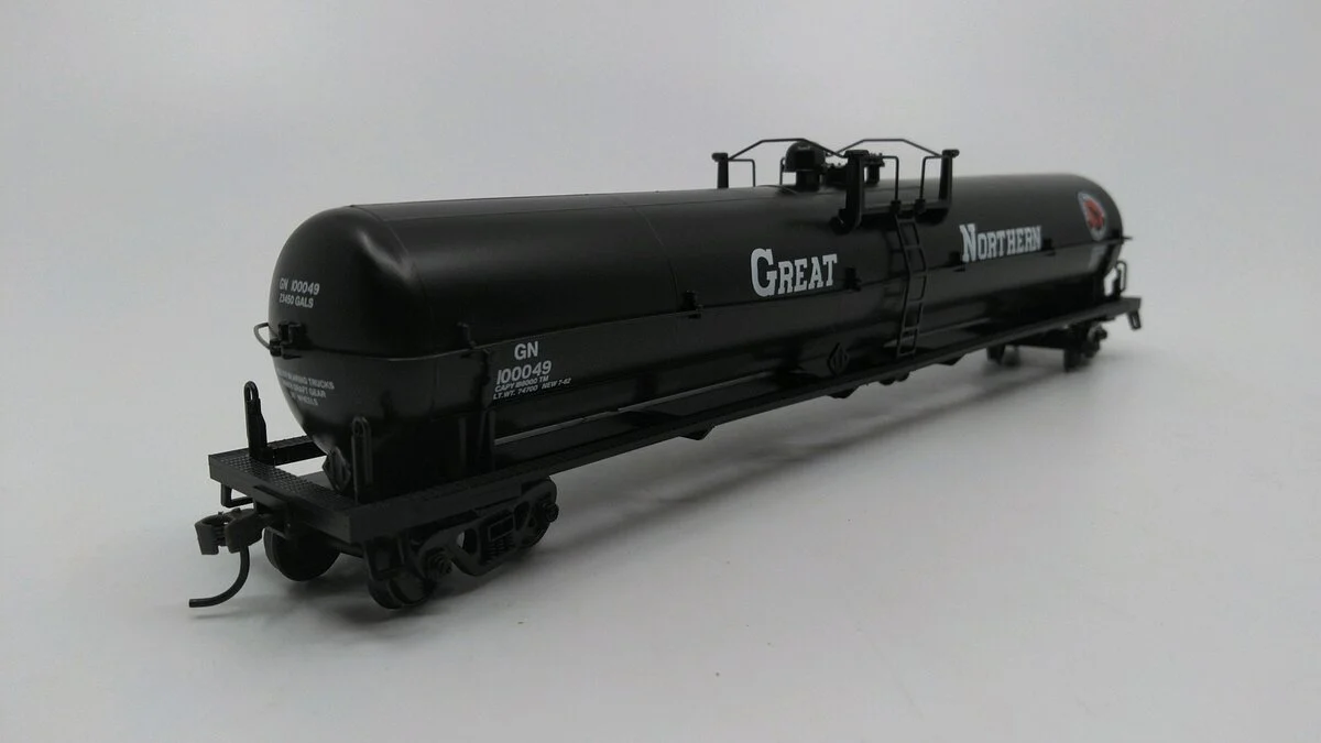 Athearn 99022 GN Historical Society 62' Tank Car #100049 - Image 2