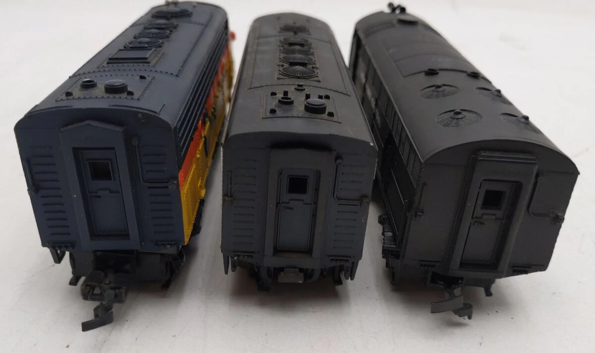 Athearn & Bachmann HO Scale Assorted Diesel Locomotives: #7071, 103, & 6603 [3] EX - Image 6