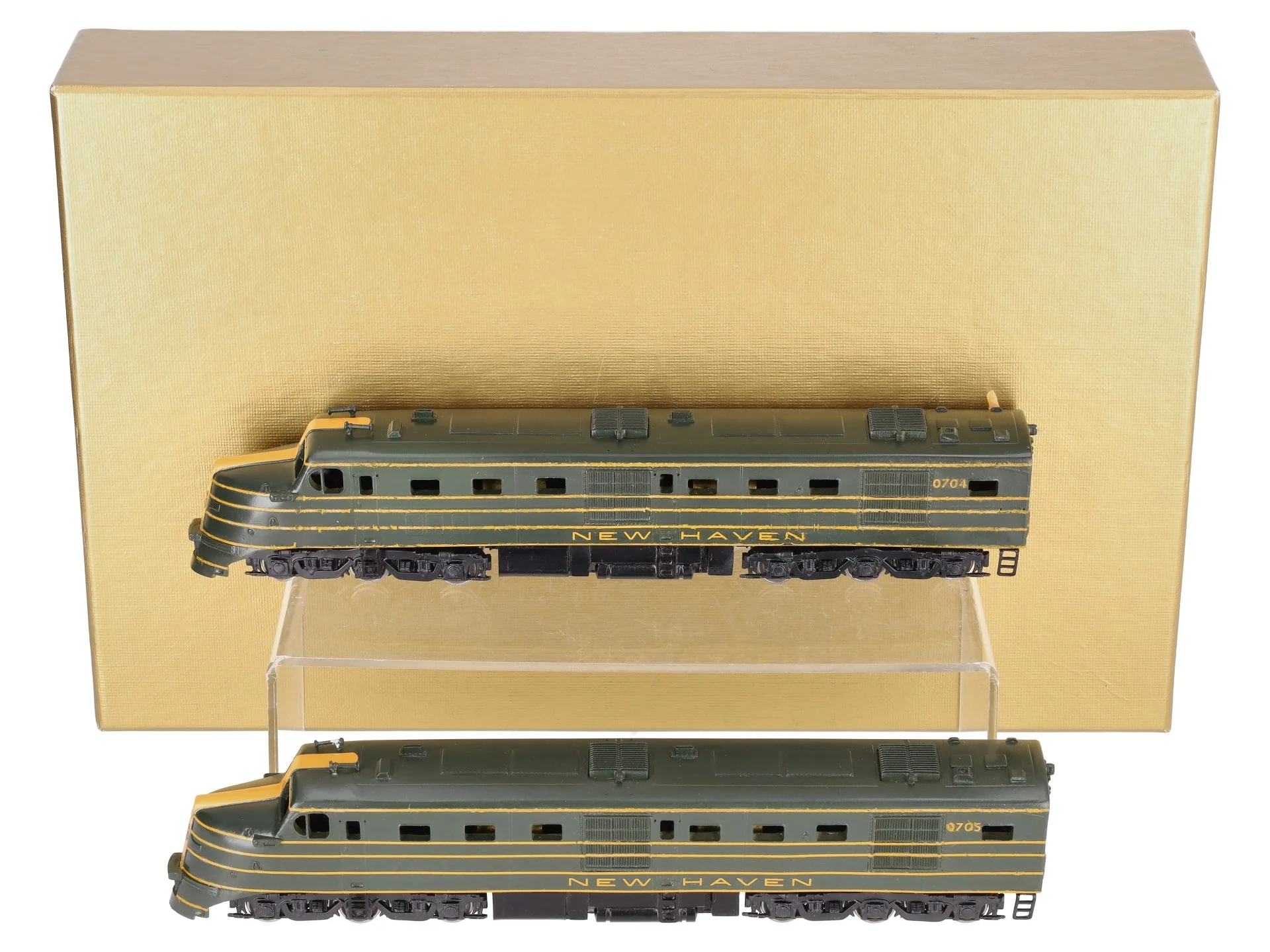 Athearn DL-109 HO Scale New Haven Locomotive #0704 & #0705 Painted/Box