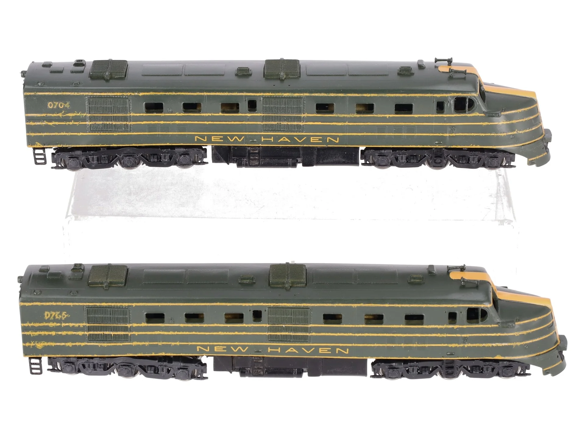 Athearn DL-109 HO Scale New Haven Locomotive #0704 & #0705 Painted/Box - Image 3