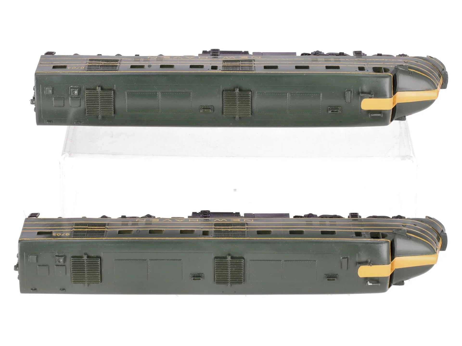 Athearn DL-109 HO Scale New Haven Locomotive #0704 & #0705 Painted/Box - Image 4