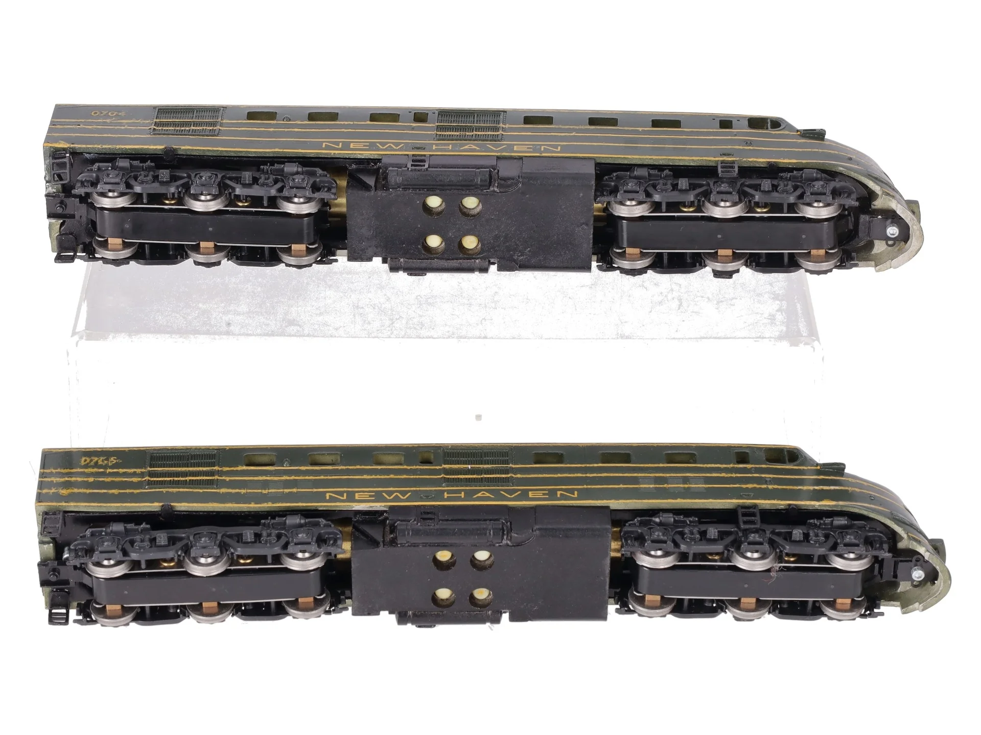 Athearn DL-109 HO Scale New Haven Locomotive #0704 & #0705 Painted/Box - Image 5