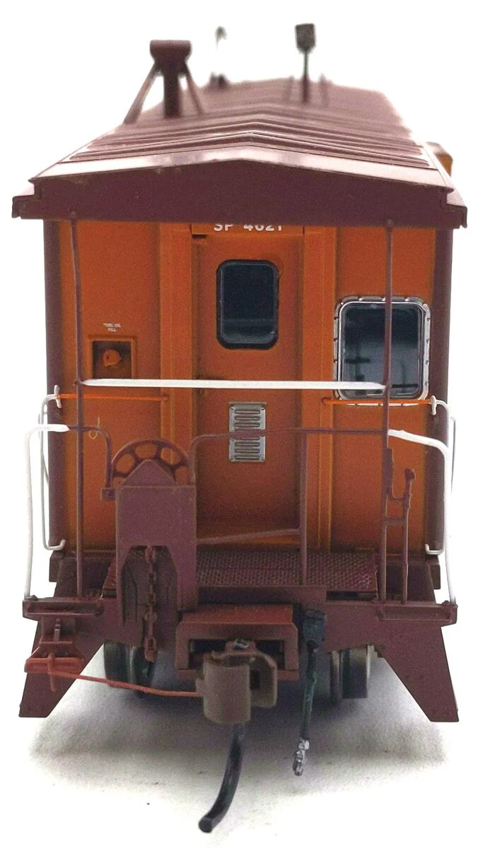 Athearn G63054 HO Bay Window C-50-7 Caboose w/Lights, SP #4621 LN/Box - Image 3