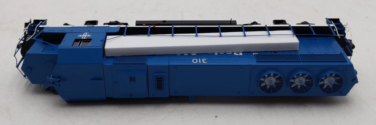 Athearn G65061 HO Scale Boston & Maine GP40-2 Diesel Locomotive #310 LN/Box - Image 5