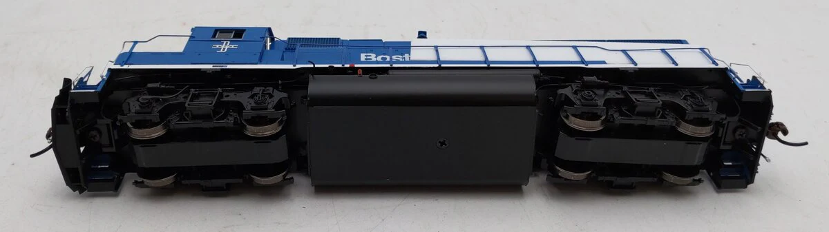 Athearn G65061 HO Scale Boston & Maine GP40-2 Diesel Locomotive #310 LN/Box - Image 6