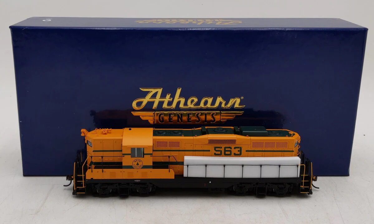 Athearn G82616 HO Scale Maine Central GP7 Diesel Locomotive #563 LN/Box