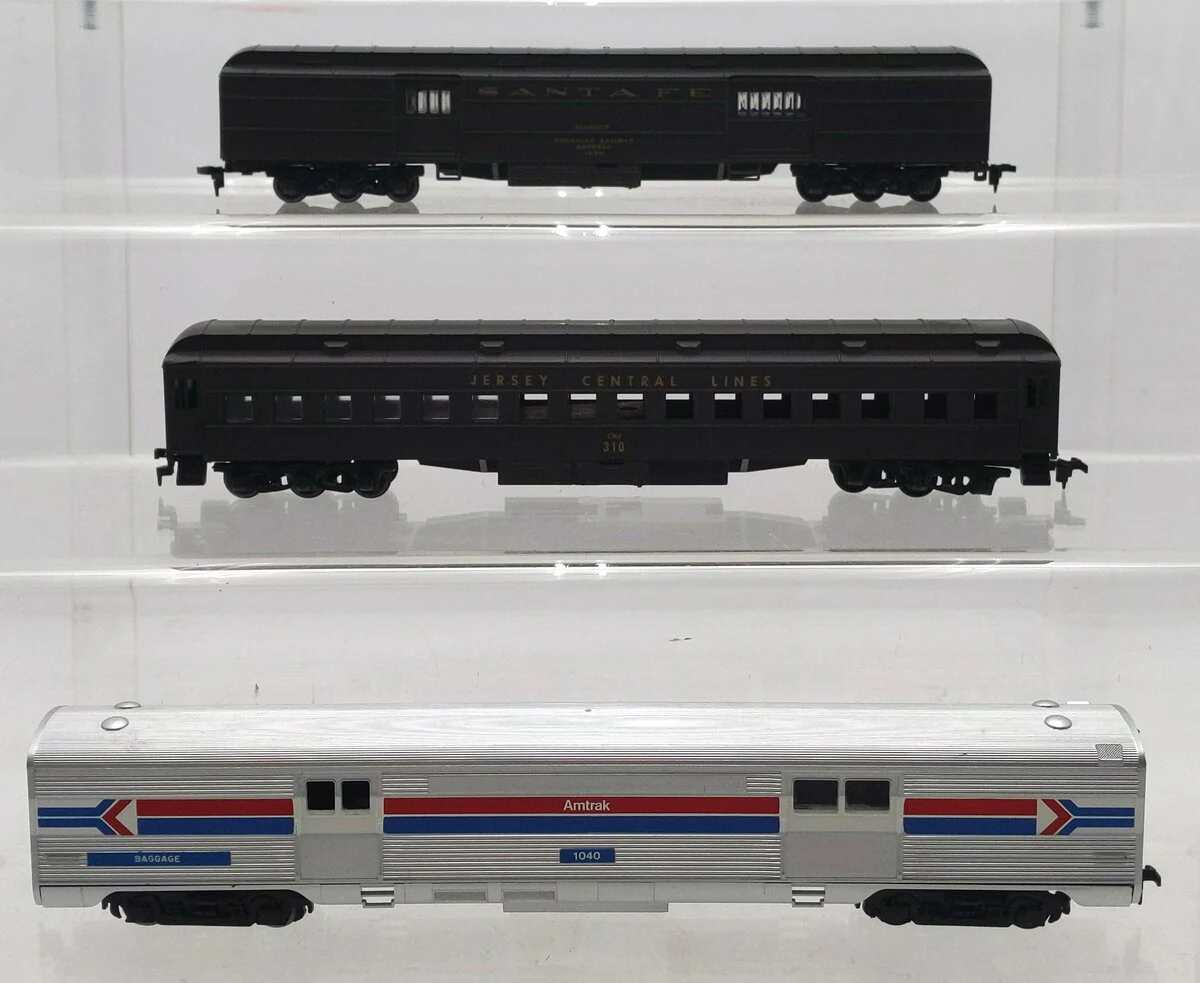 Athearn HO Assorted Passenger Cars: 1040, 310, 1820 [3] VG/Box - Image 2
