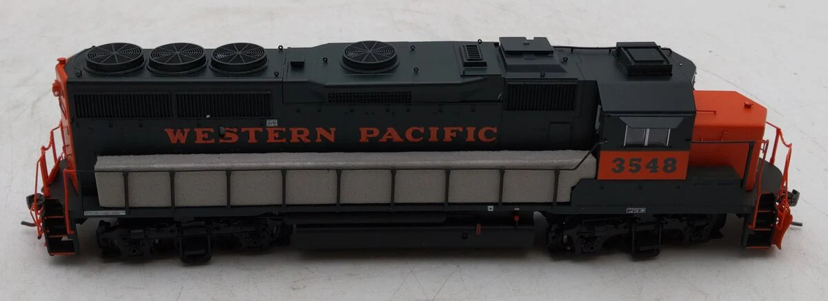 Atlas 10000977 HO Scale Western Pacific GP40-2 Diesel Locomotive #3548 LN/Box - Image 2