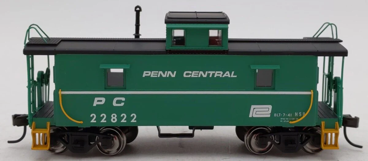 Atlas 11319 HO Penn Central Cupola Caboose #22822 LN/Box - Image 2