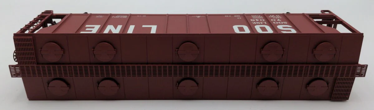 Atlas 2002511 O Trainman SOO Line Covered Hopper #70048 - Image 4