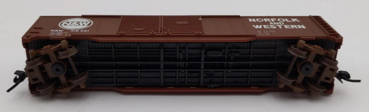 Atlas 36433 N Scale N&W 50' Double Door Boxcar #318661 EX/Box - Image 4