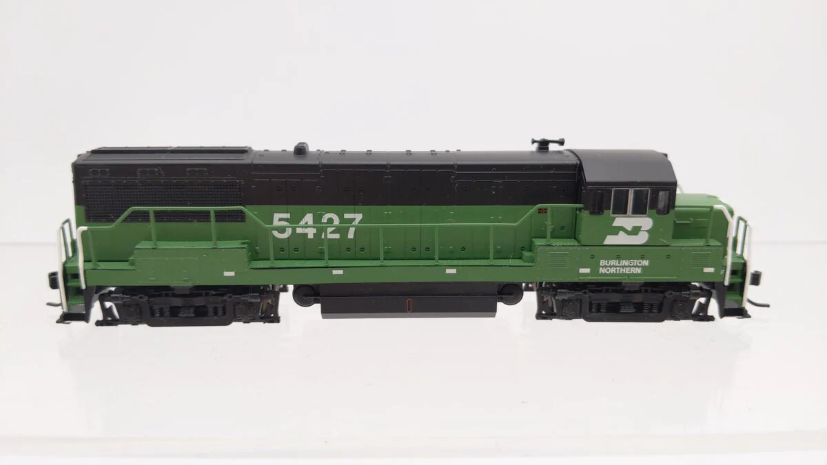 Atlas 44785 N Scale BN U25B Phase IIB Diesel Locomotive #5427 w/ DCC LN/Box - Image 5