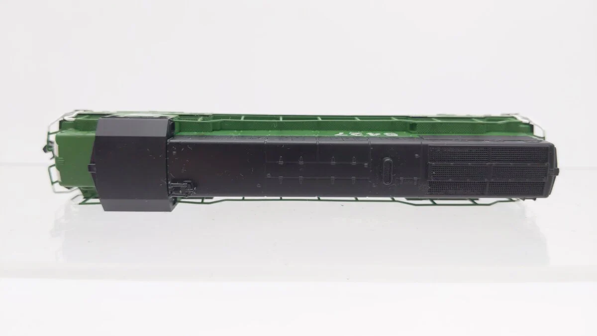 Atlas 44785 N Scale BN U25B Phase IIB Diesel Locomotive #5427 w/ DCC LN/Box - Image 8