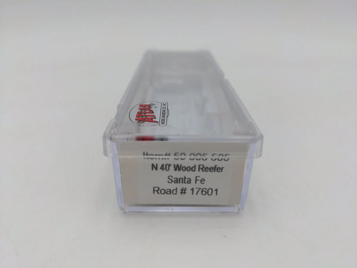 Atlas 50005505 N Atchison, Topeka & Santa Fe 40' Wood Reefer #17601 LN/Box - Image 7