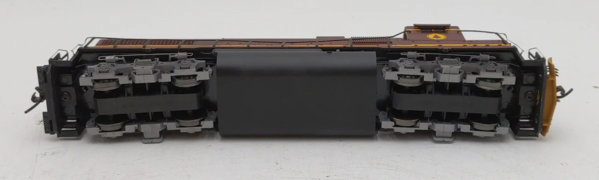 Atlas 8960 HO Scale Custom Decorated GP38 Low Nose Diesel Locomotive w/DCC EX/Box - Image 4