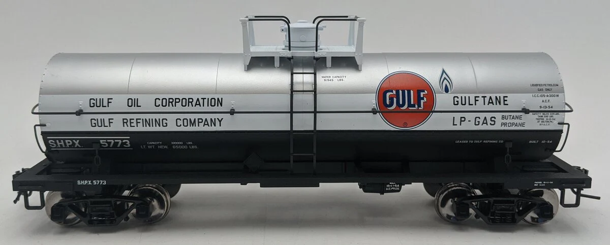 Atlas 9202-2 O Gulf Oil 11,000 Gallon Tank Car #5773 (2-Rail) LN/Box - Image 2