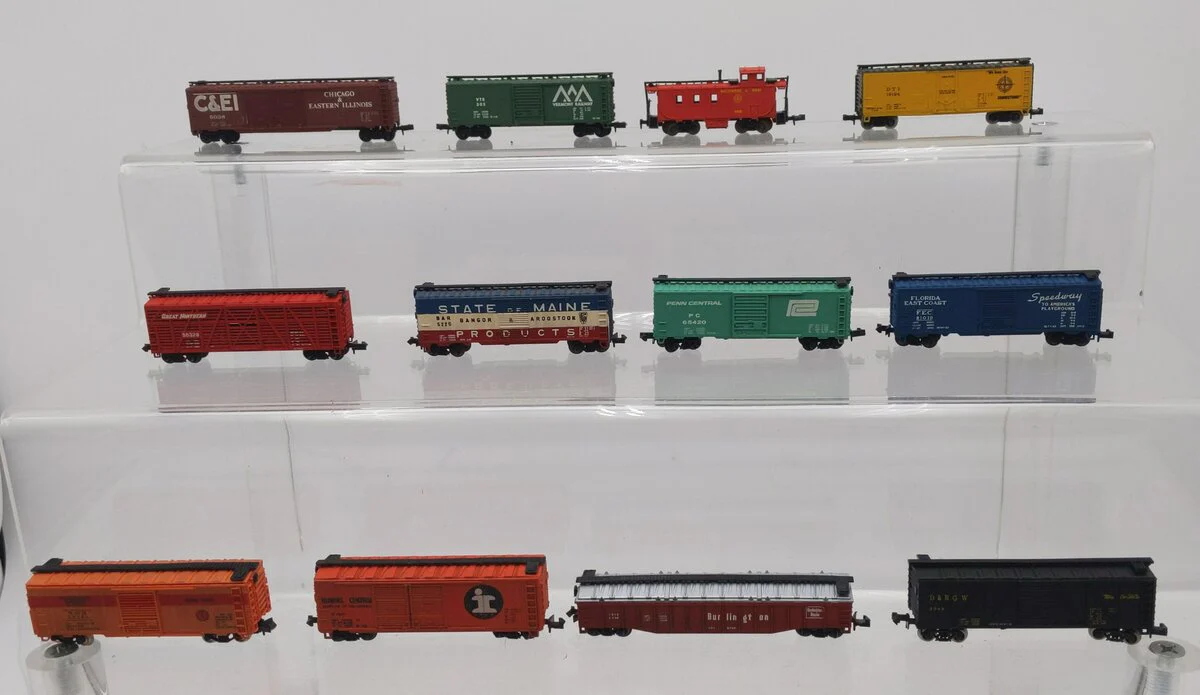 Atlas N Scale Assorted Freight Cars [12] LN - Image 4