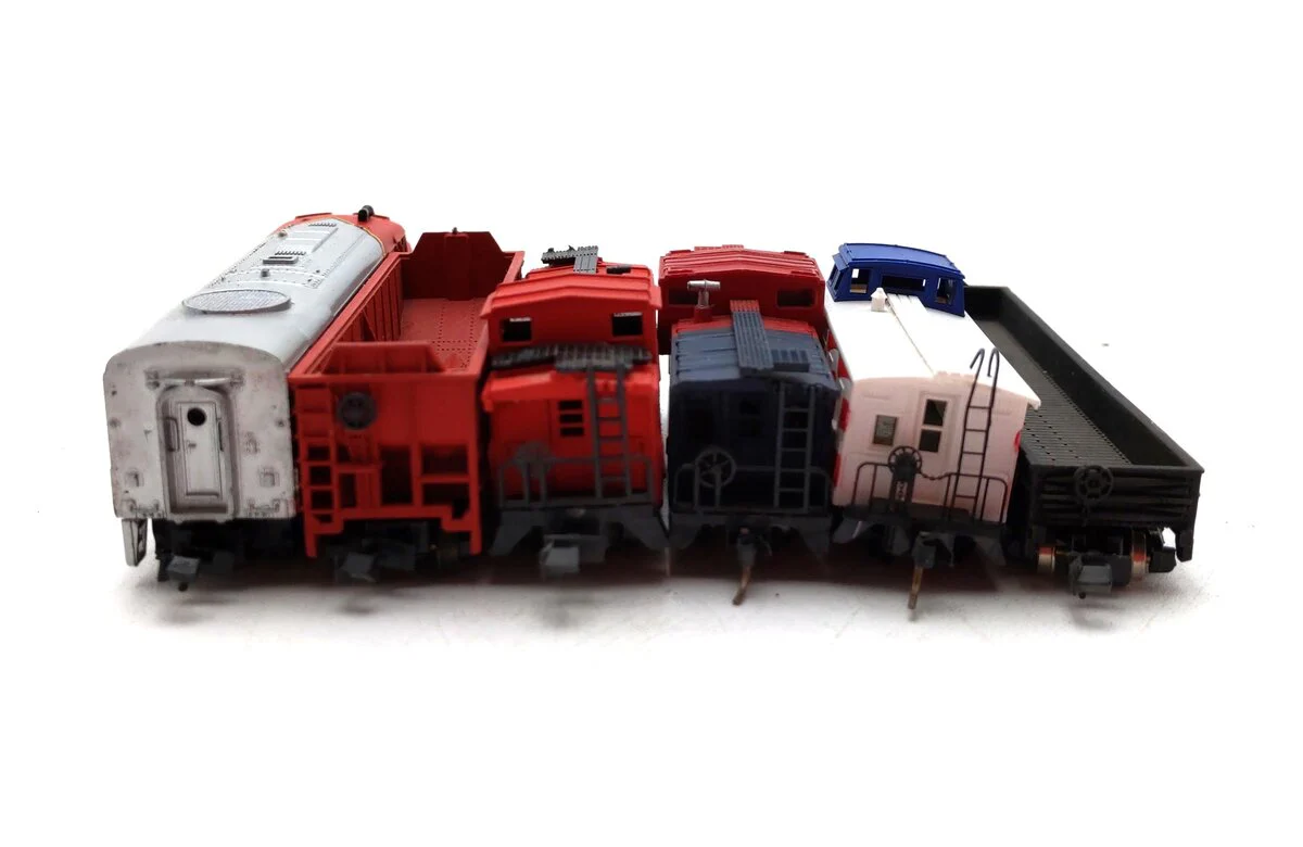 Atlas & Other N Scale Assorted Freight Cars & Diesel Locomotive [6] VG - Image 4