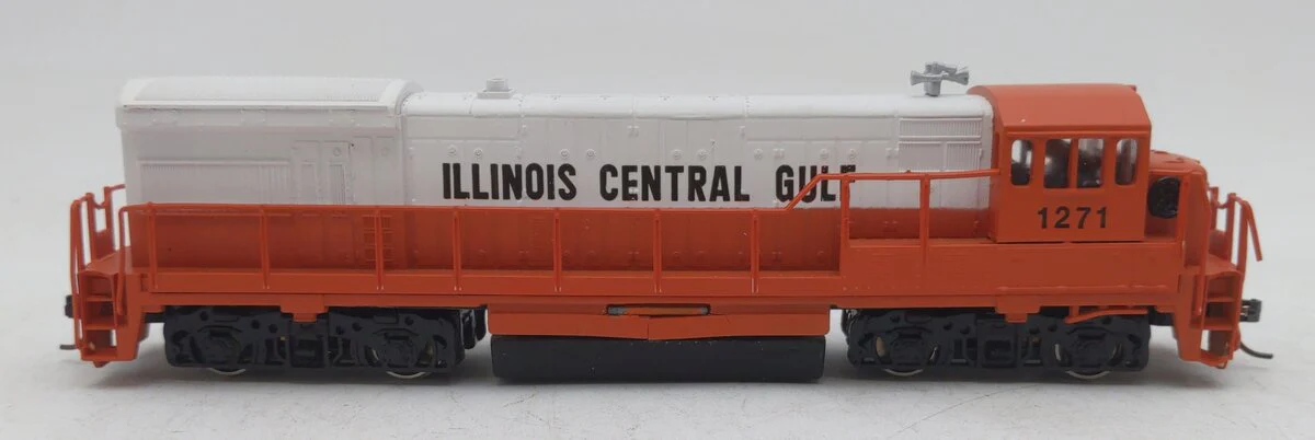 Bachmann 0621 HO Scale Illinois Central Gulf Diesel Locomotive #1271 EX/Box - Image 2