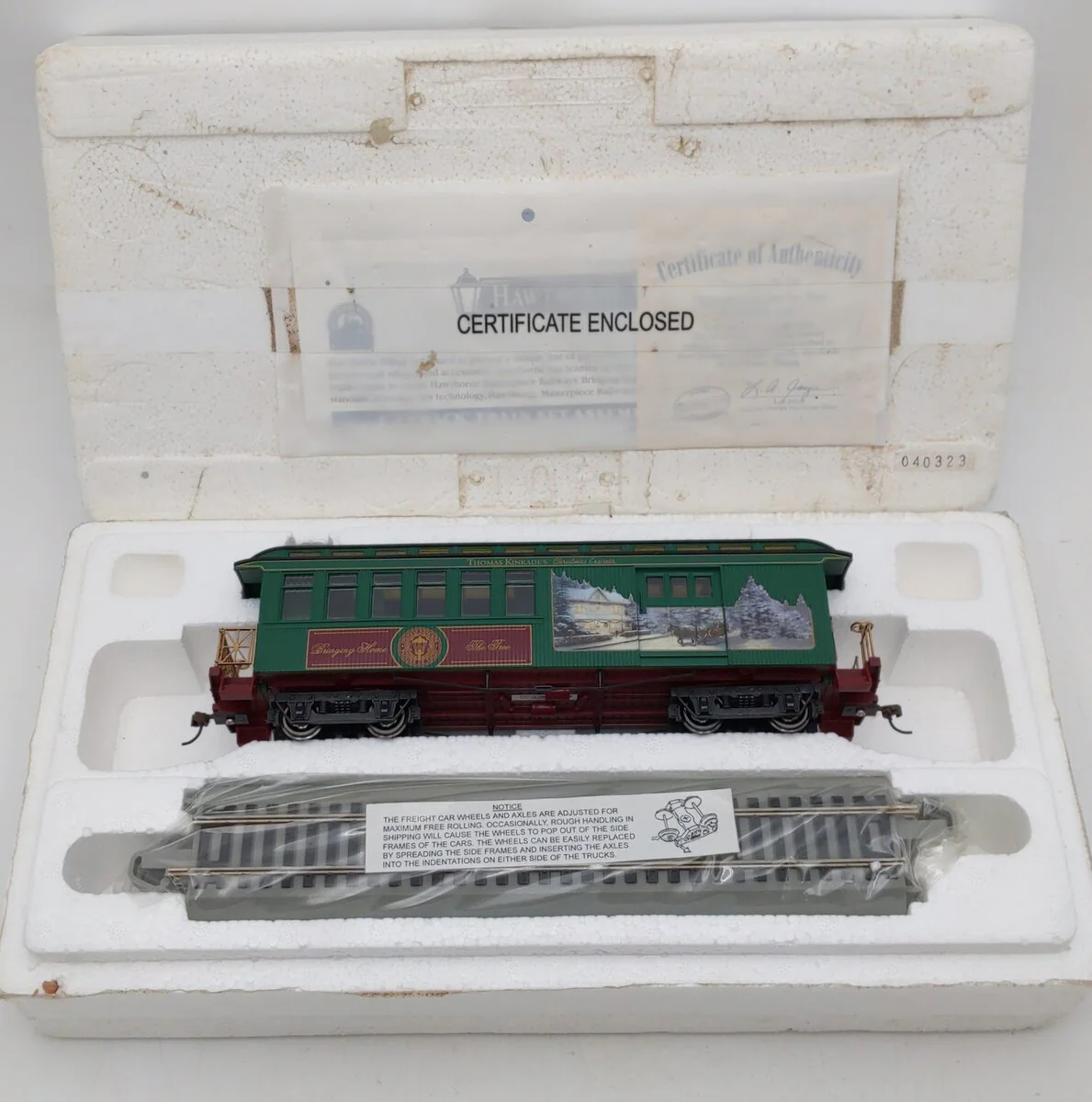 Bachmann 14-07959-008 On30 Hawthrone Village "Bring Home The Tree" Combo Car LN