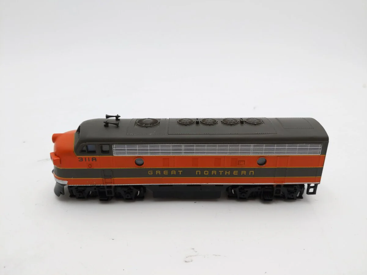 Bachmann 31208 HO Great Northern EMD F7A Powered Diesel Locomotive #311A - Image 3