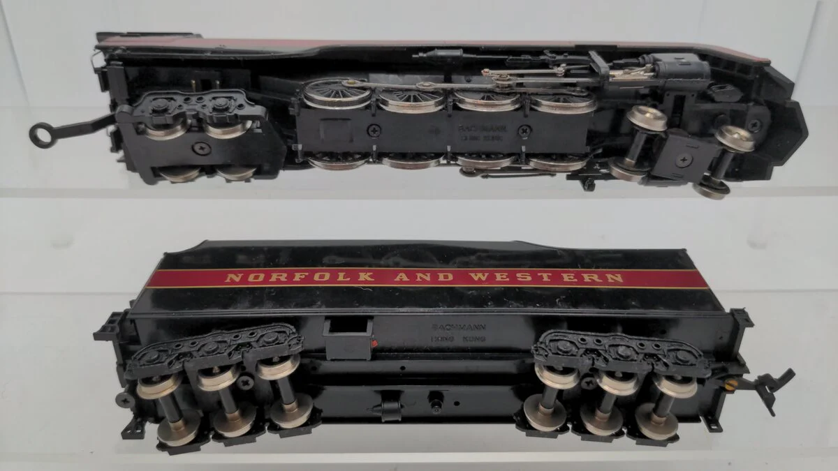 Bachmann 41-0657 HO Norfolk & Western Class J 4-8-4 Steam Locomotive & Tender EX - Image 3